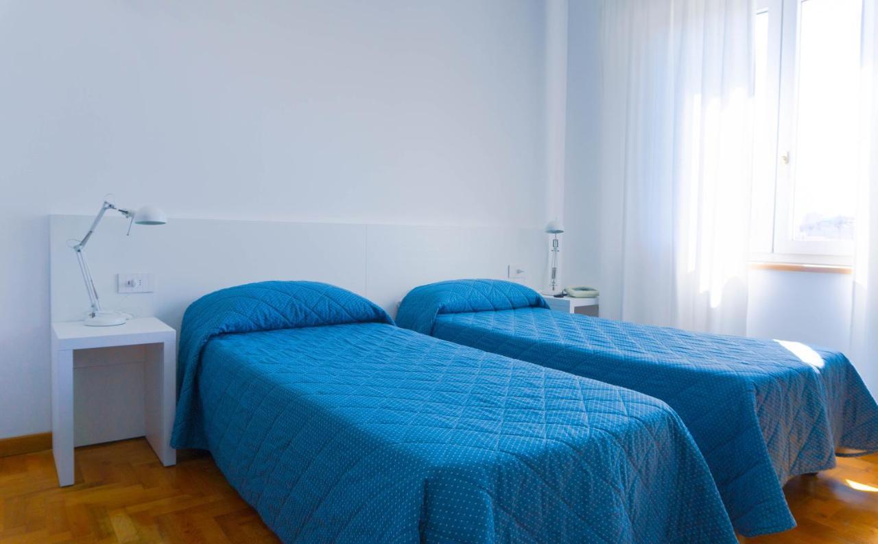Hotel Mistral Oristano Esterno foto