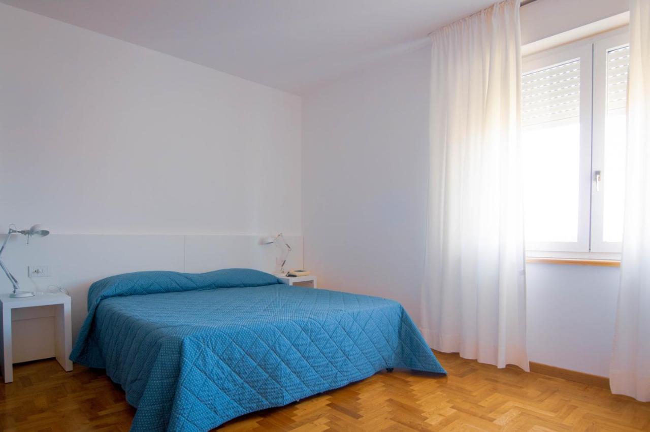 Hotel Mistral Oristano Esterno foto
