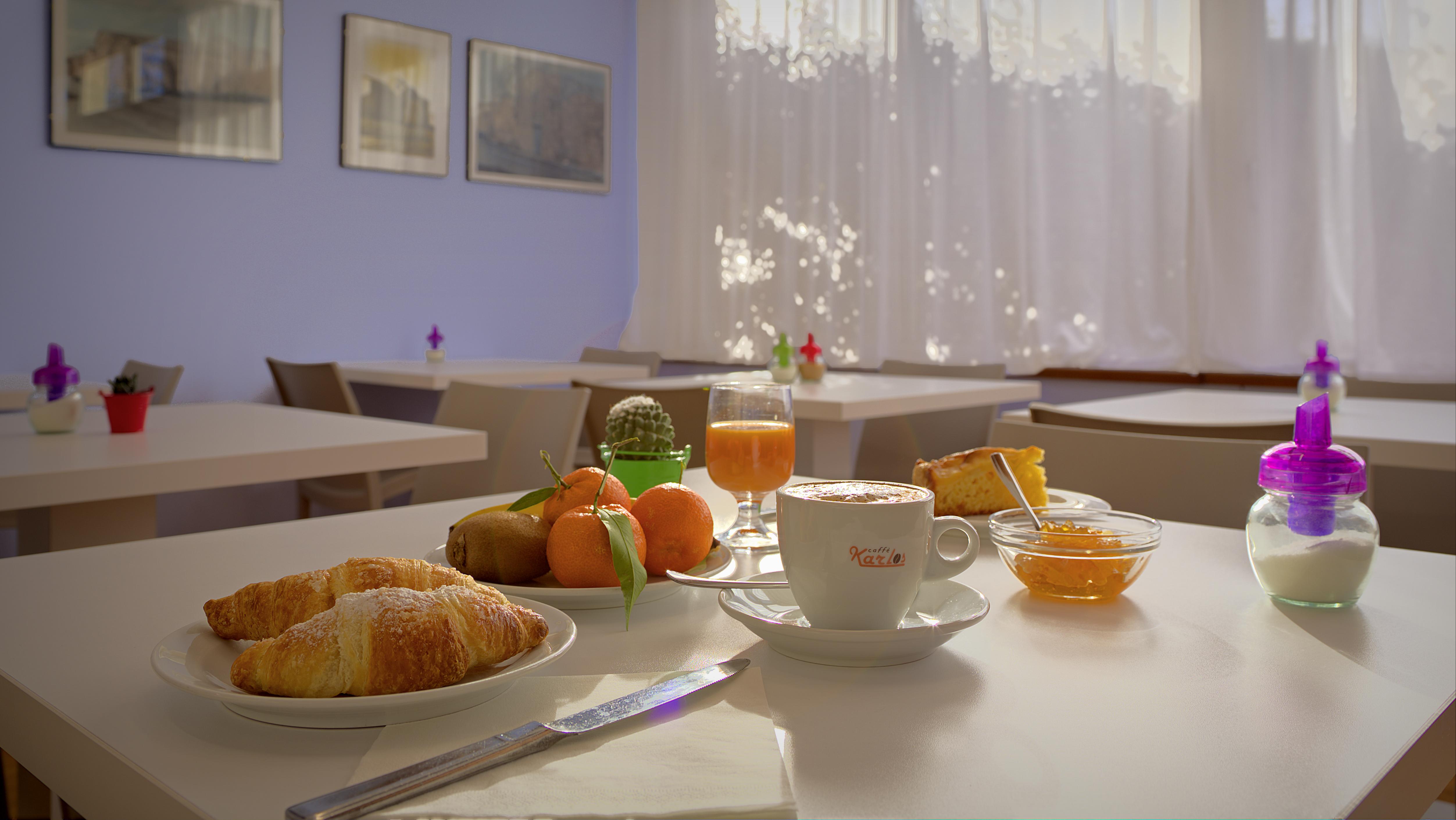 Hotel Mistral Oristano Esterno foto