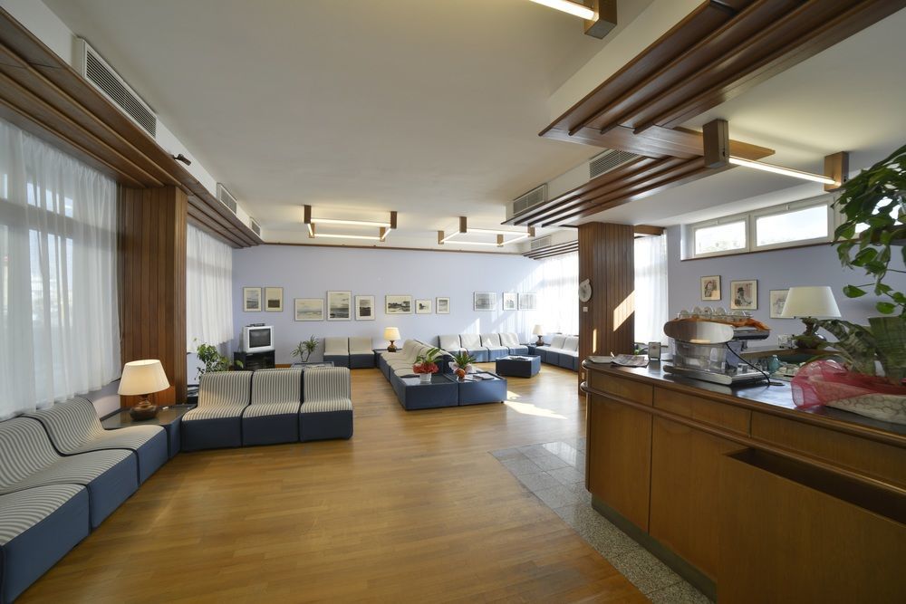 Hotel Mistral Oristano Esterno foto