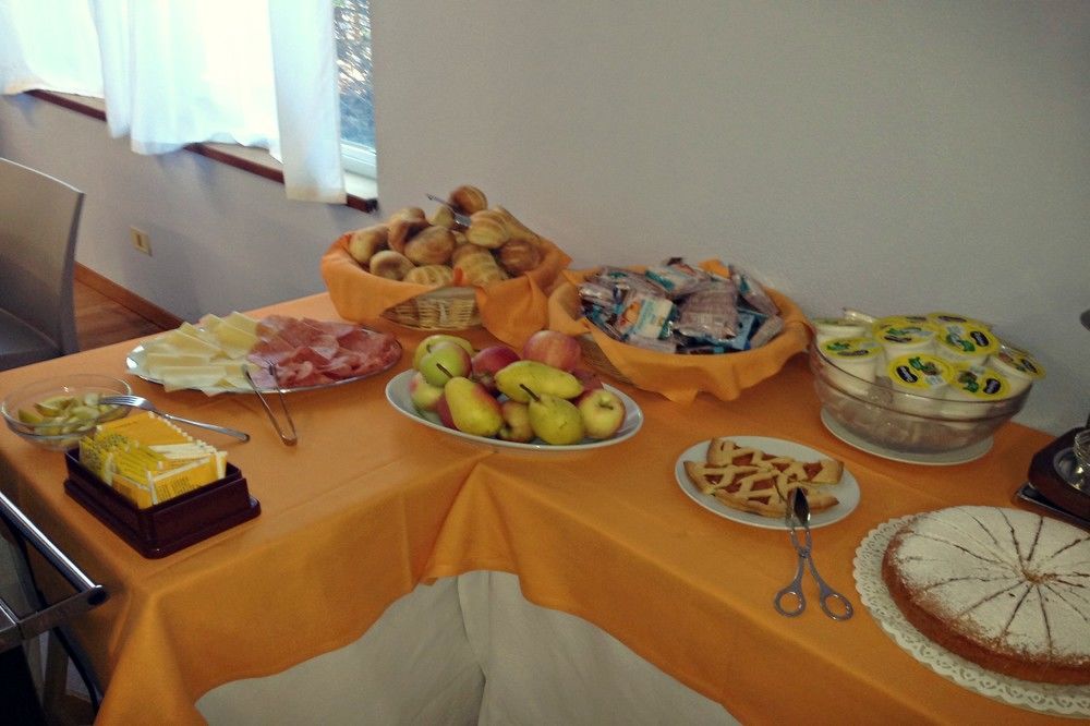 Hotel Mistral Oristano Esterno foto